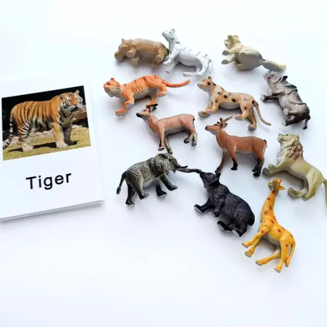montessori_animals_and_in_15.webp Montessori Animals and Insects Figurines - Montessori Educational Toys